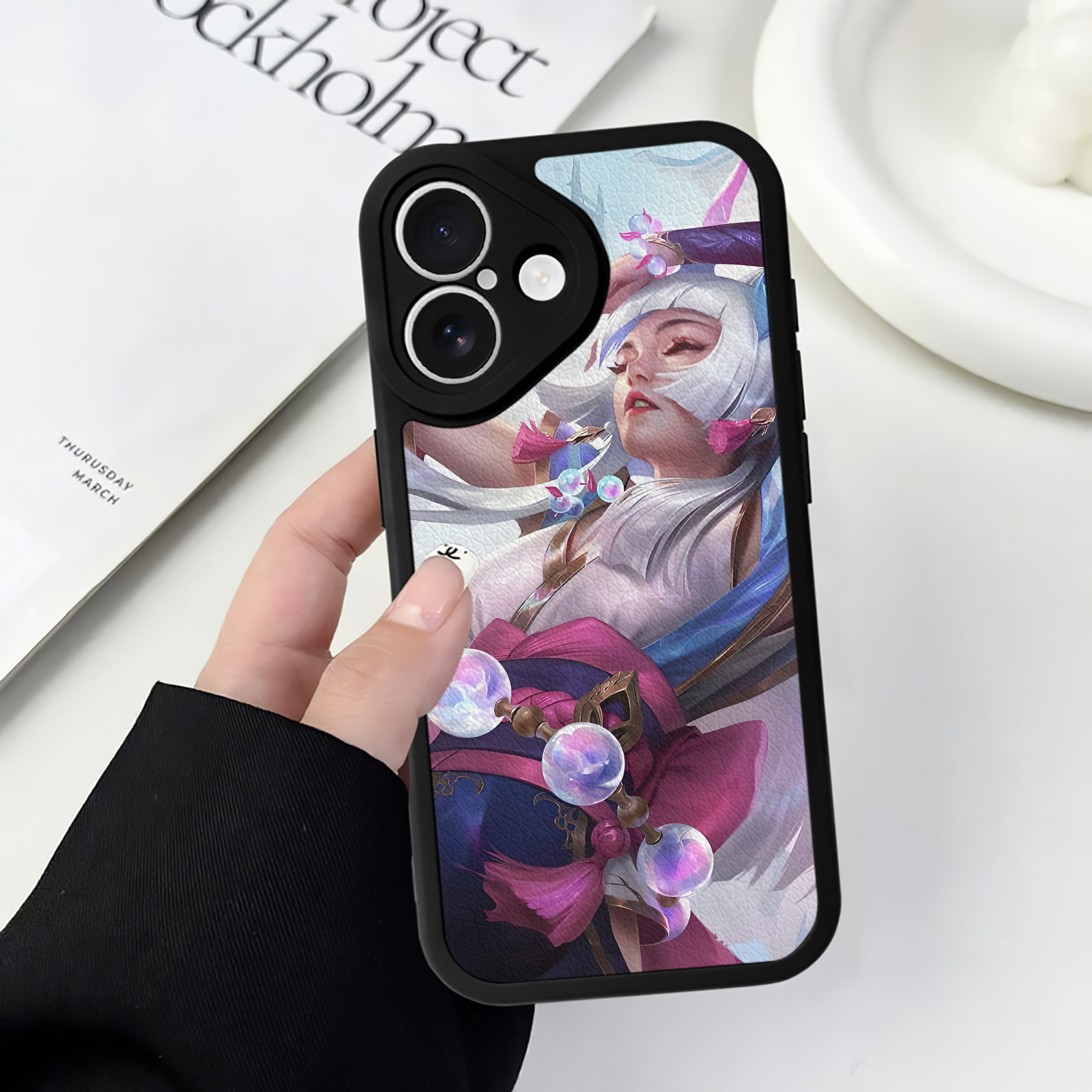 リーグ・オブ・レジェンド League of Legends LOL 【iPhone 16シリーズ対応】シリコンスマホケース（レザー調） 材質：シリコン
